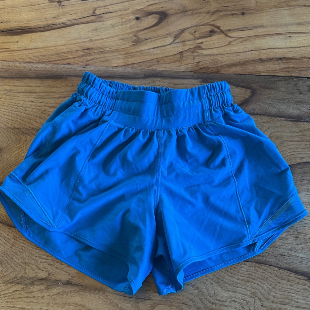 Lululemon Hotty Hot 4 inch shorts, size 0